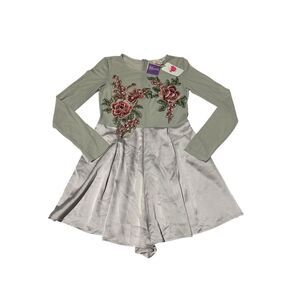 NWT L'ATISTE By Amy Size Small Silver‎ Green Embroidered Floral Romper #K11-3